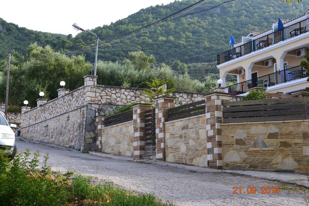 Karmiris Studios And Apartments Κερί Εξωτερικό φωτογραφία